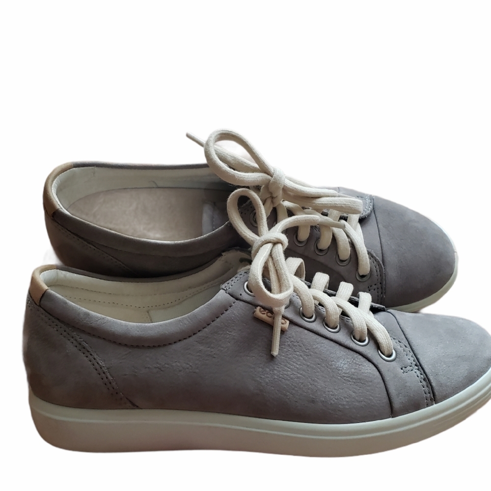 Ecco Soft 7 Gray Leather lace up sneakers